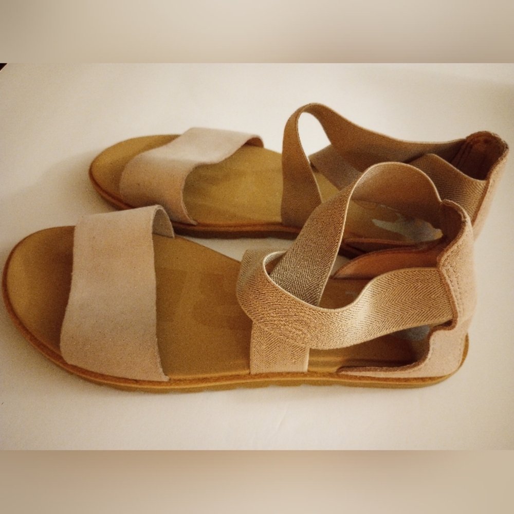 Sorel 🍵🪷 Lavender Sandals - Picture 6 of 9